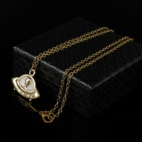 Collier Alien I Want To Believe UFO Bronze